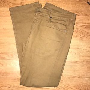 Levi’s 513 Khaki denim pants
